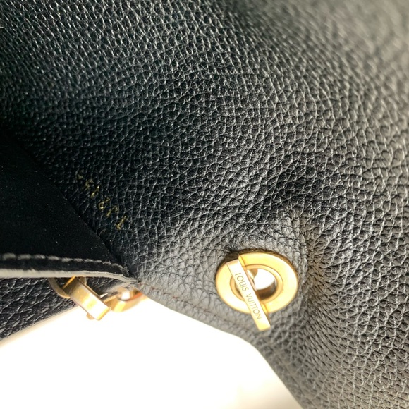 LOUIS VUITTON St Germain Pochette Empreinte Leather Shoulder Bag Black - Picture 5 of 10